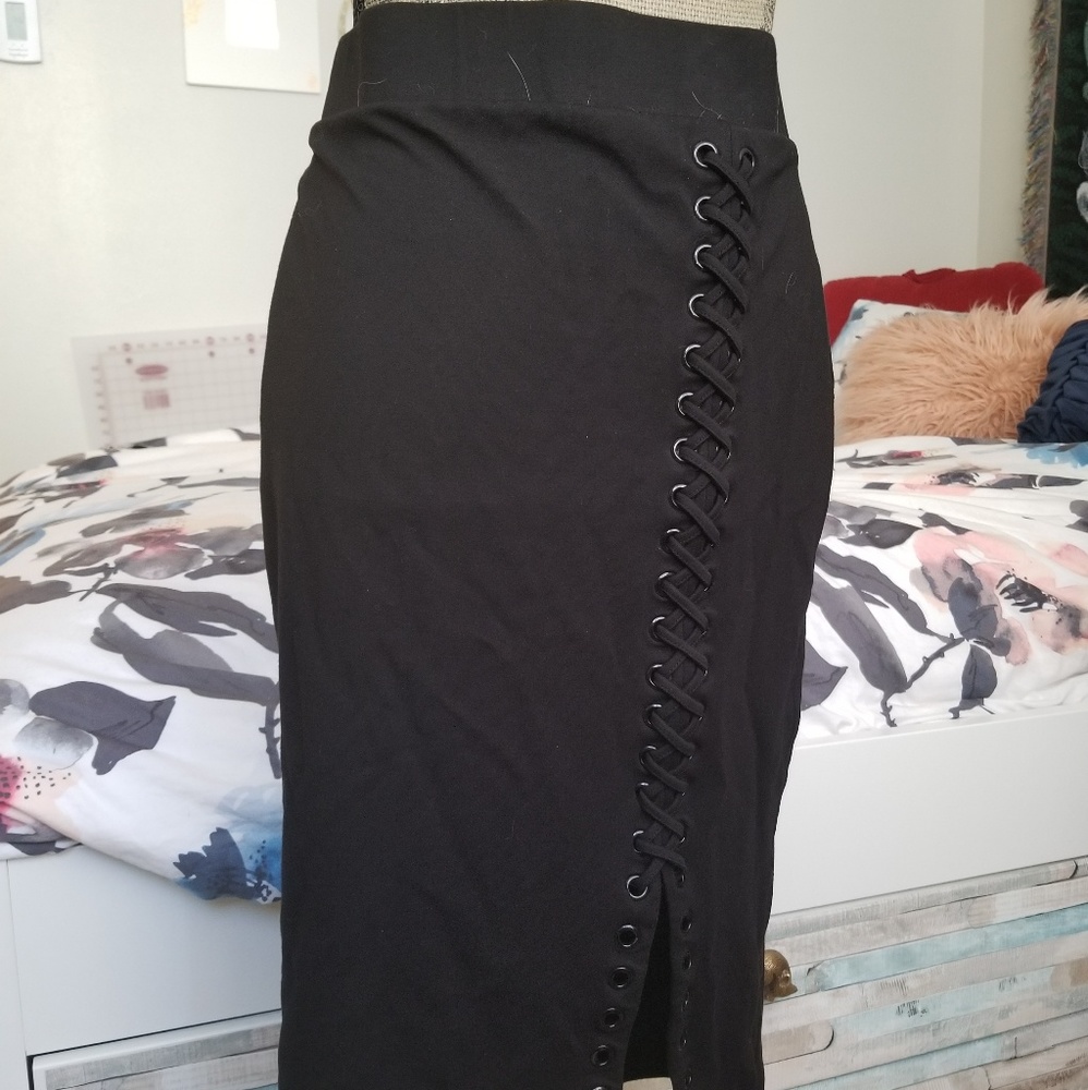*used*PLUS SIZE* Torrid Pencil Skirt